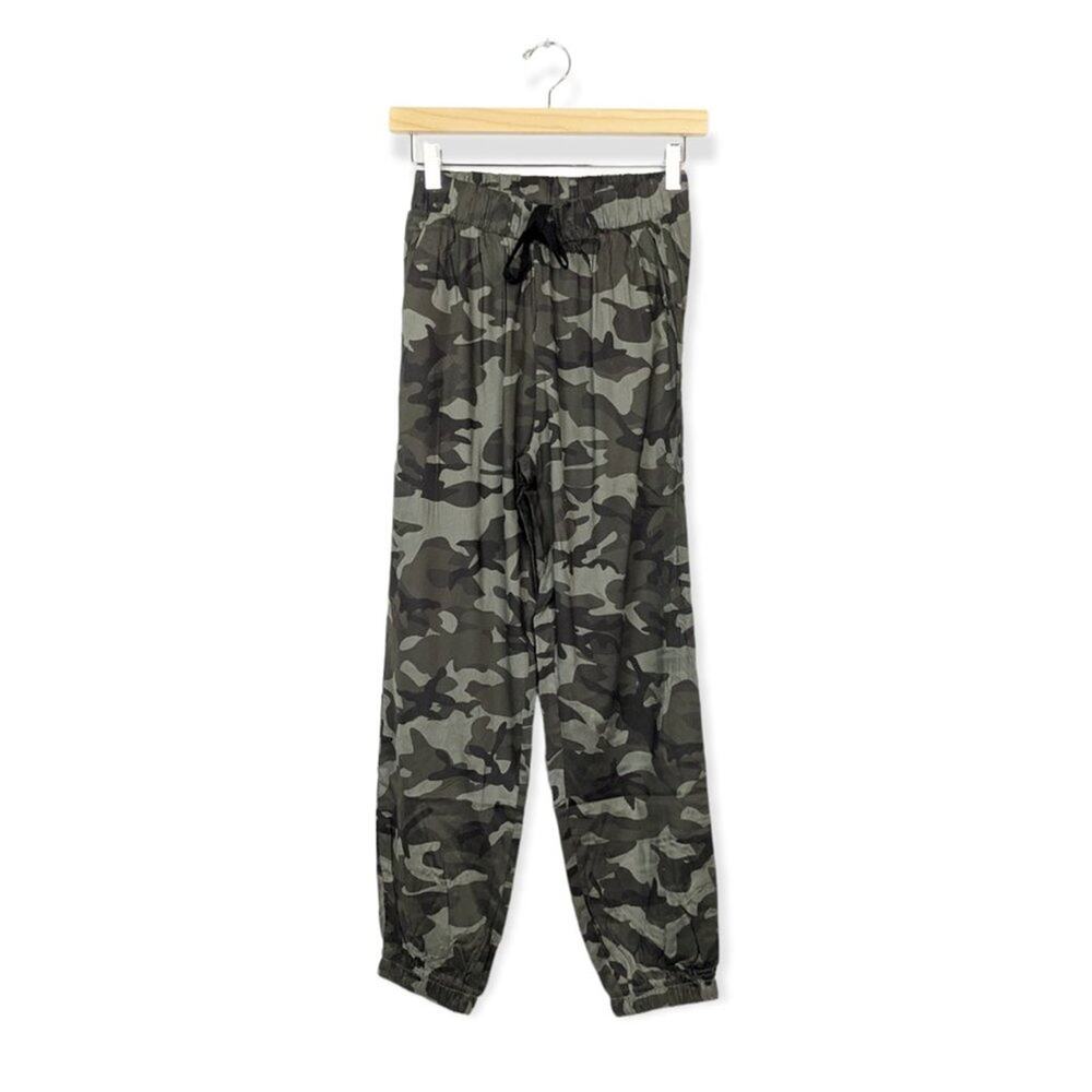 NWT Know One Cares Womens Pants Camo Drawstring Jogger Pants Size XS